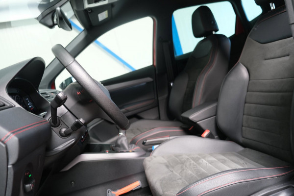 Seat Arona 1.0 TSI FR Business Intense Plus - N.A.P. Airco, Navi, Carplay, Camera, Virtual Cockpit, Trekhaak.