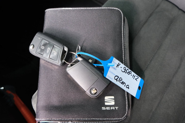 Seat Arona 1.0 TSI FR Business Intense Plus - N.A.P. Airco, Navi, Carplay, Camera, Virtual Cockpit, Trekhaak.