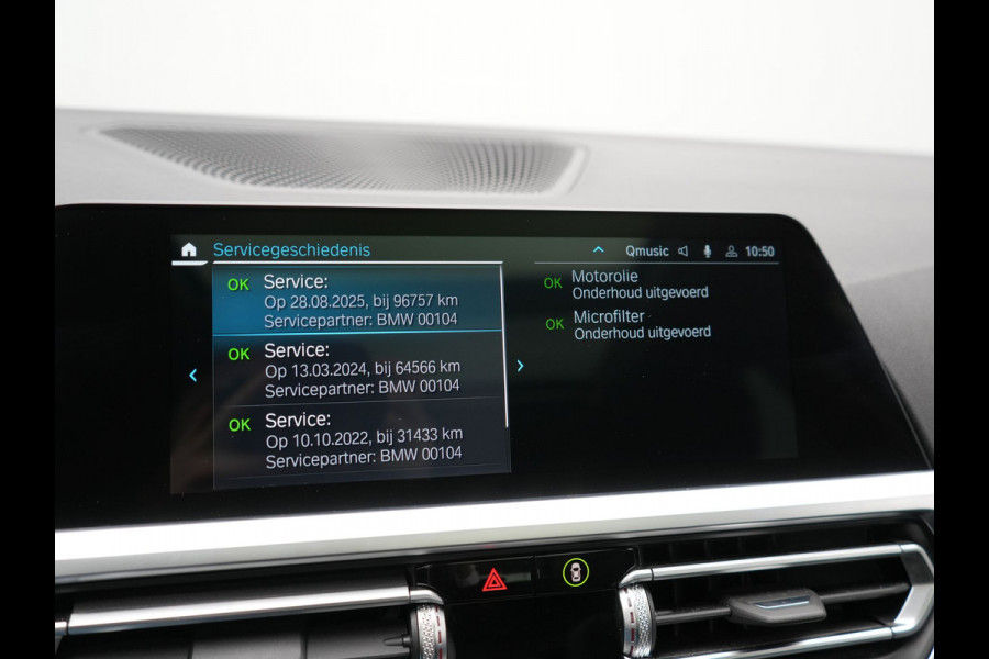 BMW 3 Serie Touring 330e Sportline Plug In Hybrid 293pk Dealer O.H. PHEV | Trekhaak Af Fabriek | Panodak | Head Up | Adaptive Cruise | 360 Camera | Laser LED | Harman / Kardon | Lederen Sportstoelen Verwarmd | Stuur Verwarmd | Sfeerverlichting | Keyless |