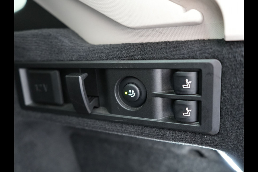 BMW 3 Serie Touring 330e Sportline Plug In Hybrid 293pk Dealer O.H. PHEV | Trekhaak Af Fabriek | Panodak | Head Up | Adaptive Cruise | 360 Camera | Laser LED | Harman / Kardon | Lederen Sportstoelen Verwarmd | Stuur Verwarmd | Sfeerverlichting | Keyless |