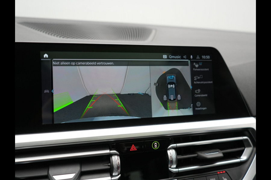 BMW 3 Serie Touring 330e Sportline Plug In Hybrid 293pk Dealer O.H. PHEV | Trekhaak Af Fabriek | Panodak | Head Up | Adaptive Cruise | 360 Camera | Laser LED | Harman / Kardon | Lederen Sportstoelen Verwarmd | Stuur Verwarmd | Sfeerverlichting | Keyless |