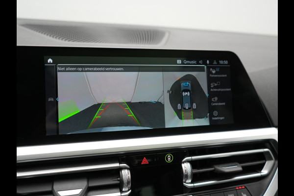 BMW 3 Serie Touring 330e Sportline Plug In Hybrid 293pk Dealer O.H. PHEV | Trekhaak Af Fabriek | Panodak | Head Up | Adaptive Cruise | 360 Camera | Laser LED | Harman / Kardon | Lederen Sportstoelen Verwarmd | Stuur Verwarmd | Sfeerverlichting | Keyless |
