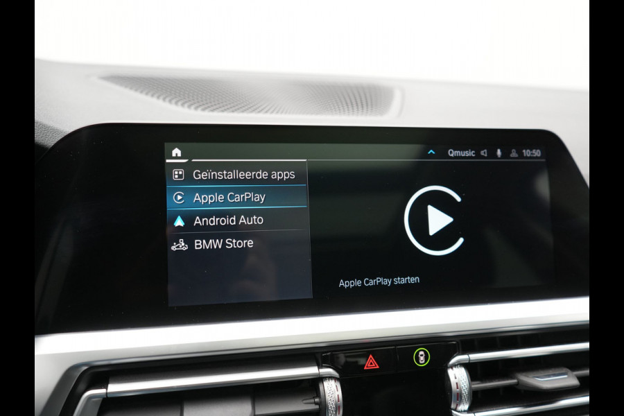 BMW 3 Serie Touring 330e Sportline Plug In Hybrid 293pk Dealer O.H. PHEV | Trekhaak Af Fabriek | Panodak | Head Up | Adaptive Cruise | 360 Camera | Laser LED | Harman / Kardon | Lederen Sportstoelen Verwarmd | Stuur Verwarmd | Sfeerverlichting | Keyless |