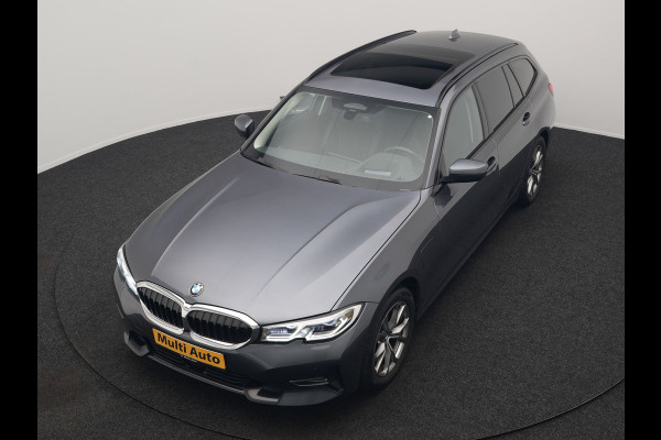 BMW 3 Serie Touring 330e Sportline Plug In Hybrid 293pk Dealer O.H. PHEV | Trekhaak Af Fabriek | Panodak | Head Up | Adaptive Cruise | 360 Camera | Laser LED | Harman / Kardon | Lederen Sportstoelen Verwarmd | Stuur Verwarmd | Sfeerverlichting | Keyless |