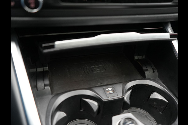 BMW 3 Serie Touring 330e Sportline Plug In Hybrid 293pk Dealer O.H. PHEV | Trekhaak Af Fabriek | Panodak | Head Up | Adaptive Cruise | 360 Camera | Laser LED | Harman / Kardon | Lederen Sportstoelen Verwarmd | Stuur Verwarmd | Sfeerverlichting | Keyless |
