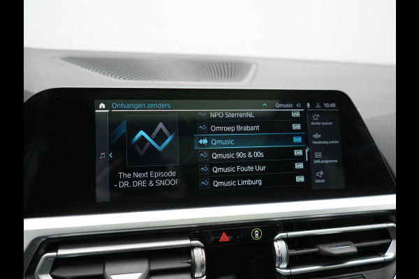 BMW 3 Serie Touring 330e Sportline Plug In Hybrid 293pk Dealer O.H. PHEV | Trekhaak Af Fabriek | Panodak | Head Up | Adaptive Cruise | 360 Camera | Laser LED | Harman / Kardon | Lederen Sportstoelen Verwarmd | Stuur Verwarmd | Sfeerverlichting | Keyless |