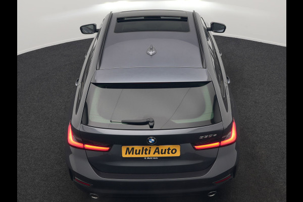 BMW 3 Serie Touring 330e Sportline Plug In Hybrid 293pk Dealer O.H. PHEV | Trekhaak Af Fabriek | Panodak | Head Up | Adaptive Cruise | 360 Camera | Laser LED | Harman / Kardon | Lederen Sportstoelen Verwarmd | Stuur Verwarmd | Sfeerverlichting | Keyless |