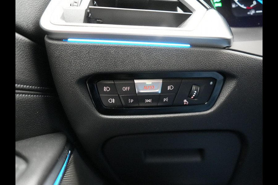BMW 3 Serie Touring 330e Sportline Plug In Hybrid 293pk Dealer O.H. PHEV | Trekhaak Af Fabriek | Panodak | Head Up | Adaptive Cruise | 360 Camera | Laser LED | Harman / Kardon | Lederen Sportstoelen Verwarmd | Stuur Verwarmd | Sfeerverlichting | Keyless |
