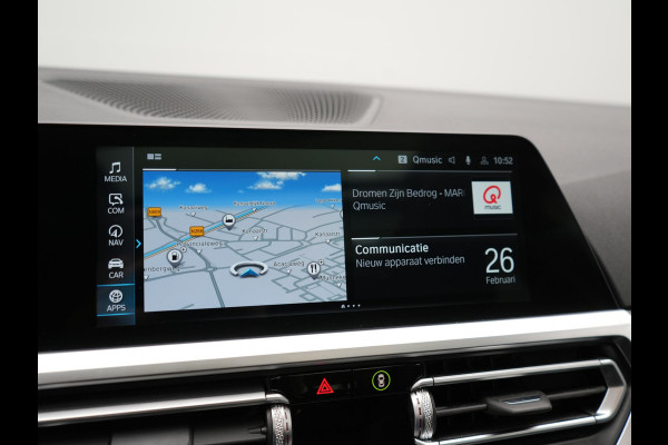 BMW 3 Serie Touring 330e Sportline Plug In Hybrid 293pk Dealer O.H. PHEV | Trekhaak Af Fabriek | Panodak | Head Up | Adaptive Cruise | 360 Camera | Laser LED | Harman / Kardon | Lederen Sportstoelen Verwarmd | Stuur Verwarmd | Sfeerverlichting | Keyless |