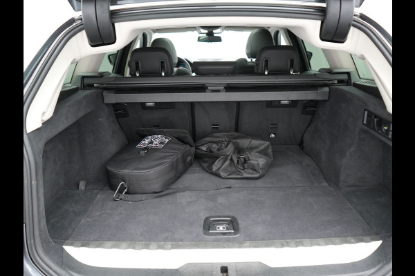 BMW 3 Serie Touring 330e Sportline Plug In Hybrid 293pk Dealer O.H. PHEV | Trekhaak Af Fabriek | Panodak | Head Up | Adaptive Cruise | 360 Camera | Laser LED | Harman / Kardon | Lederen Sportstoelen Verwarmd | Stuur Verwarmd | Sfeerverlichting | Keyless |