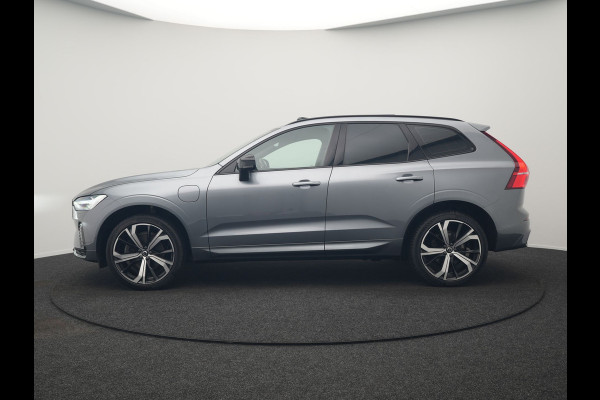 Volvo XC60 T6 AWD R-Design Plug In Hybrid 350pk Dealer O.H. PHEV | Panodak | Adaptive Cruise | Camera | Lederen Sportstoelen Memory & Verwarmd | Harman / Kardon | Stuur Verwarmd | 21"L.M | Apple Carplay | Keyless | Blis | Navigatie | DAB |
