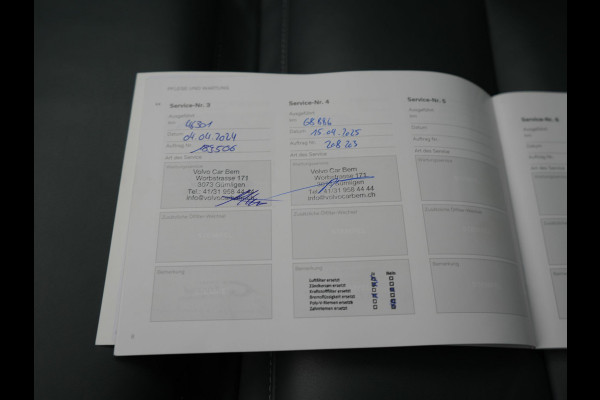 Volvo XC60 T6 AWD R-Design Plug In Hybrid 350pk Dealer O.H. PHEV | Panodak | Adaptive Cruise | Camera | Lederen Sportstoelen Memory & Verwarmd | Harman / Kardon | Stuur Verwarmd | 21"L.M | Apple Carplay | Keyless | Blis | Navigatie | DAB |