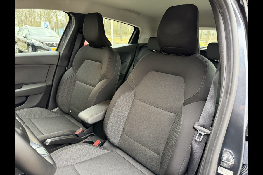 Renault Clio 1.6 E-Tech Hybrid 140 Zen / Automaat / Navigatie / Carplay / Keyless start