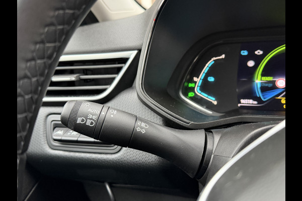 Renault Clio 1.6 E-Tech Hybrid 140 Zen / Automaat / Navigatie / Carplay / Keyless start