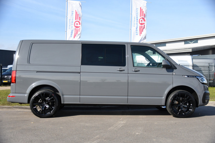 Volkswagen Transporter 2.0 TDI L2H1 32 DC Bulli Virtual, Adaptieve Cruise, Carplay, LED, Stoelverwarming, 204pk, Trekhaak, Automaat, NAVI, Voorruit verwarming, Uniek!