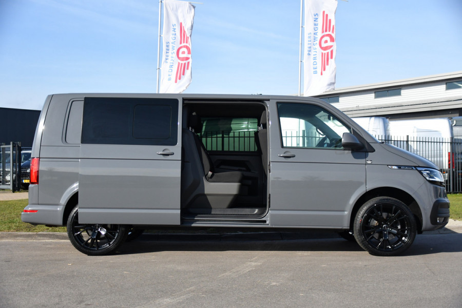 Volkswagen Transporter 2.0 TDI L2H1 32 DC Bulli Virtual, Adaptieve Cruise, Carplay, LED, Stoelverwarming, 204pk, Trekhaak, Automaat, NAVI, Voorruit verwarming, Uniek!