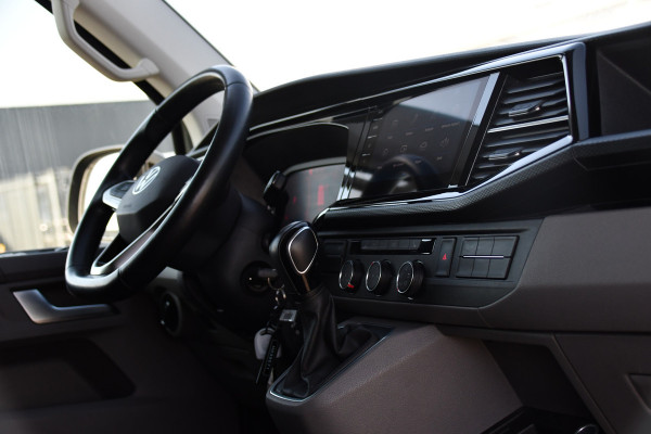 Volkswagen Transporter 2.0 TDI L2H1 32 DC Bulli Virtual, Adaptieve Cruise, Carplay, LED, Stoelverwarming, 204pk, Trekhaak, Automaat, NAVI, Voorruit verwarming, Uniek!