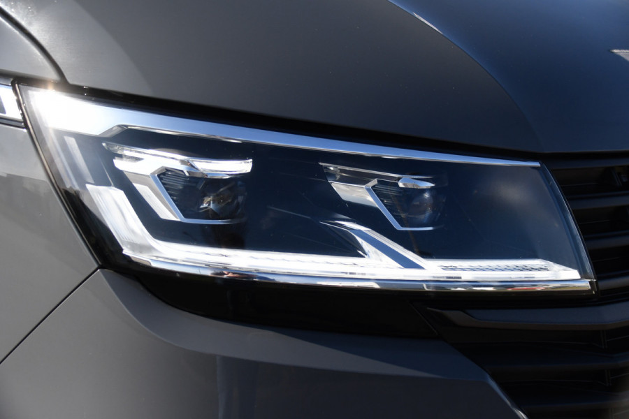 Volkswagen Transporter 2.0 TDI L2H1 32 DC Bulli Virtual, Adaptieve Cruise, Carplay, LED, Stoelverwarming, 204pk, Trekhaak, Automaat, NAVI, Voorruit verwarming, Uniek!