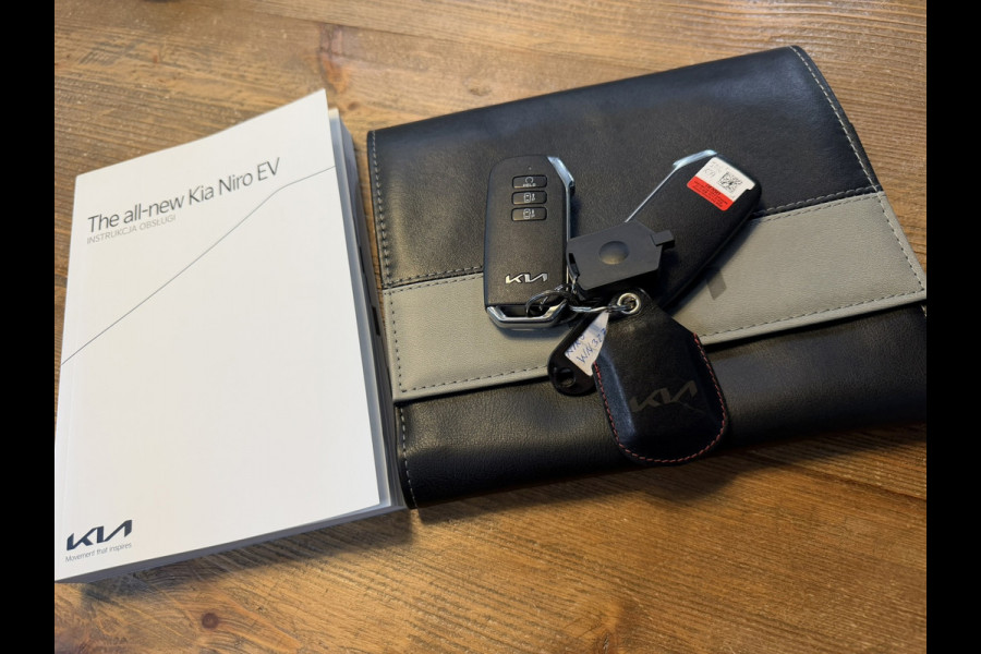 Kia Niro EV Executive 64,8 Kwh SOH100% Stoel/Stuur verwarming/koeling Carplay Camera Pdc