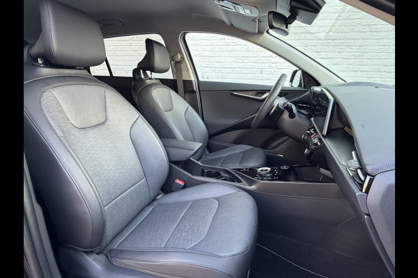 Kia Niro EV Executive 64,8 Kwh SOH100% Stoel/Stuur verwarming/koeling Carplay Camera Pdc