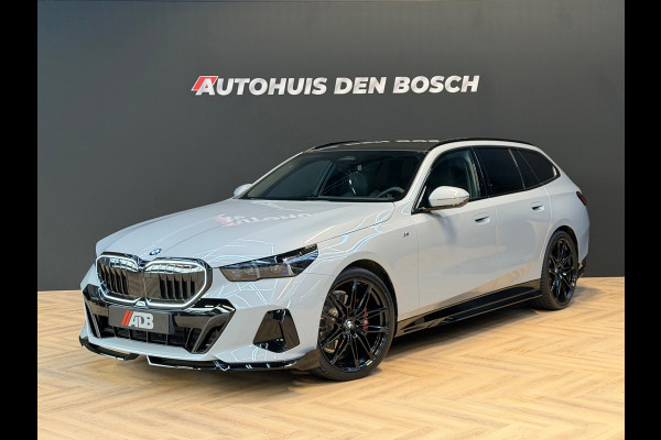 BMW 5 Serie Touring 520i M Sport Pro - Pano - HK - Trekhaak
