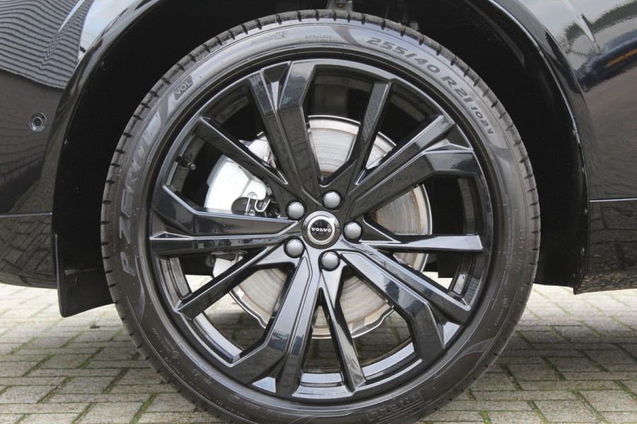Volvo XC60 2.0 T8 Plug-in hybrid AWD Plus Black Edition | Luchtvering | Trekhaak | 360 Camera | Head-up | H&K