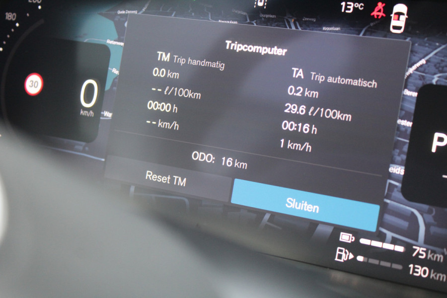 Volvo XC60 2.0 T8 Plug-in hybrid AWD Plus Black Edition | Luchtvering | Trekhaak | 360 Camera | Head-up | H&K