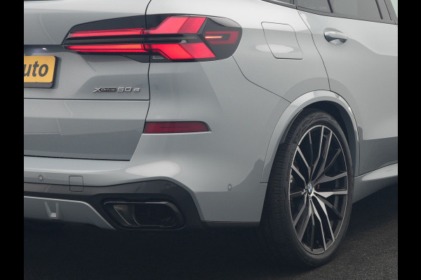 BMW X5 xDrive50e M Sport PRO Plug In Hybrid 490pk Dealer O.H. PHEV | Trekhaak Af Fabriek | Luchtvering | Panodak Skylounge | Adaptive Cruise | 360 Camera | Harman / Kardon | Merino Lederen Sportstoelen Memory & Verwarmd | Bekerhouders Verwarmd & Gekoeld | Stuur Verwarmd | Sfeerverlichting | Keyless | Blis | Navigatie | DAB |