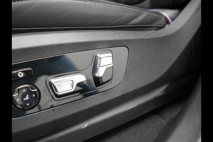 BMW X5 xDrive50e M Sport PRO Plug In Hybrid 490pk Dealer O.H. PHEV | Trekhaak Af Fabriek | Luchtvering | Panodak Skylounge | Adaptive Cruise | 360 Camera | Harman / Kardon | Merino Lederen Sportstoelen Memory & Verwarmd | Bekerhouders Verwarmd & Gekoeld | Stuur Verwarmd | Sfeerverlichting | Keyless | Blis | Navigatie | DAB |