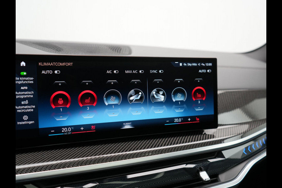 BMW X5 xDrive50e M Sport PRO Plug In Hybrid 490pk Dealer O.H. PHEV | Trekhaak Af Fabriek | Luchtvering | Panodak Skylounge | Adaptive Cruise | 360 Camera | Harman / Kardon | Merino Lederen Sportstoelen Memory & Verwarmd | Bekerhouders Verwarmd & Gekoeld | Stuur Verwarmd | Sfeerverlichting | Keyless | Blis | Navigatie | DAB |