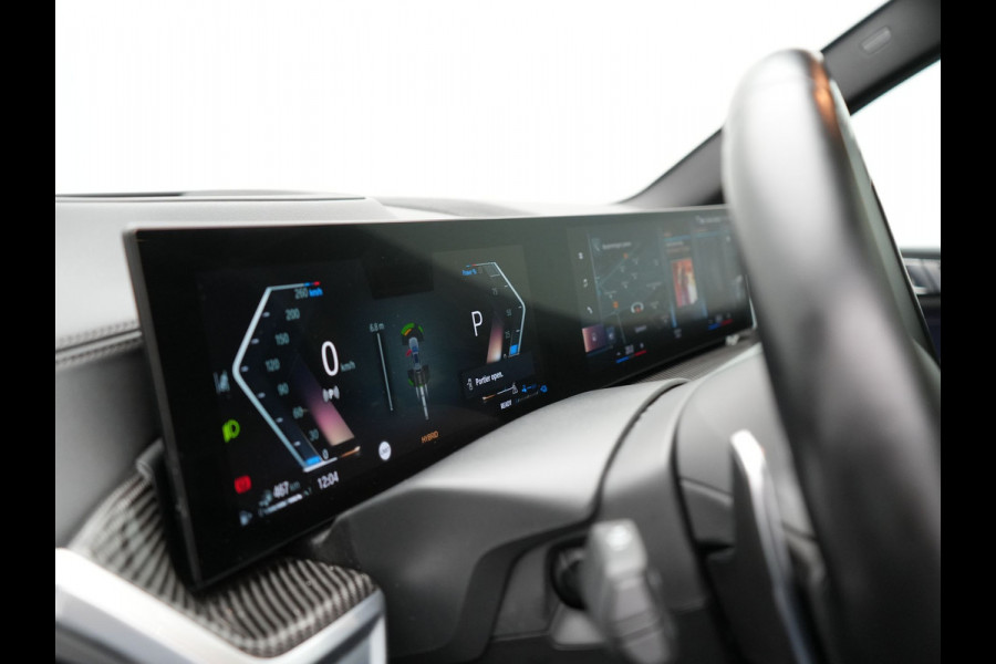 BMW X5 xDrive50e M Sport PRO Plug In Hybrid 490pk Dealer O.H. PHEV | Trekhaak Af Fabriek | Luchtvering | Panodak Skylounge | Adaptive Cruise | 360 Camera | Harman / Kardon | Merino Lederen Sportstoelen Memory & Verwarmd | Bekerhouders Verwarmd & Gekoeld | Stuur Verwarmd | Sfeerverlichting | Keyless | Blis | Navigatie | DAB |