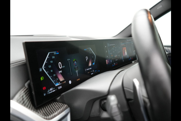 BMW X5 xDrive50e M Sport PRO Plug In Hybrid 490pk Dealer O.H. PHEV | Trekhaak Af Fabriek | Luchtvering | Panodak Skylounge | Adaptive Cruise | 360 Camera | Harman / Kardon | Merino Lederen Sportstoelen Memory & Verwarmd | Bekerhouders Verwarmd & Gekoeld | Stuur Verwarmd | Sfeerverlichting | Keyless | Blis | Navigatie | DAB |