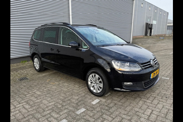 Volkswagen Sharan 1.4 TSI Exclusive Automaat,7Persoons,trekhaak,Carplay,Android,Navigatie,stoelverwarming,parkeersensoren,