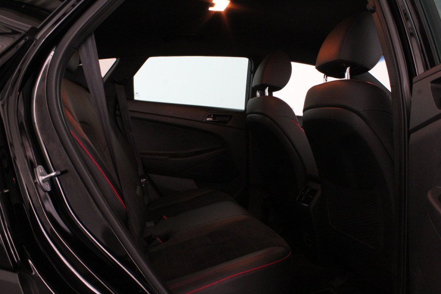 Hyundai Tucson 1.6 T-GDI N-Line 177pk/Trekhaak/360°/Phantom Black/19inch/Automaat/All season banden...