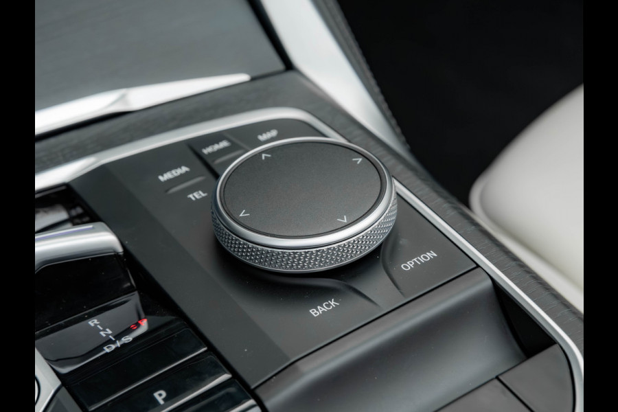 BMW 4 Serie Cabrio M440i xDrive - Facelift - Individual Leder - Adaptive LED - Head-up