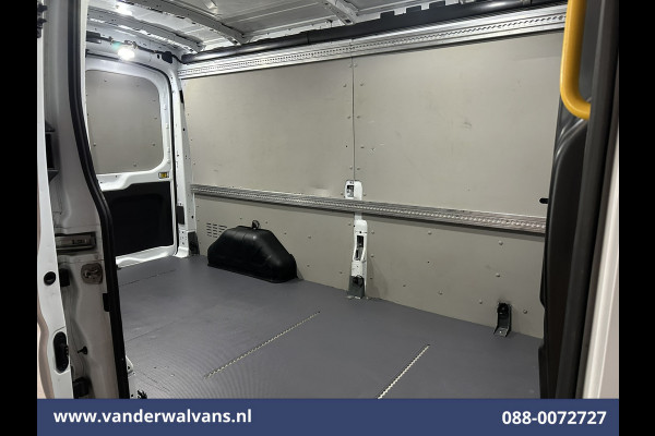 Ford Transit 2.0 TDCI 131pk L3H2 Euro6 *Rijklaar Direct Rijden* Airco | Camera | Navigatie | Apple Carplay | LED | Cruisecontrol Parkeersensoren, Stoelverwarming, Verwarmde voorruit, Bijrijdersbank, 2500kg trekvermogen