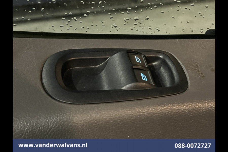 Ford Transit 2.0 TDCI 131pk L3H2 Euro6 *Rijklaar Direct Rijden* Airco | Camera | Navigatie | Apple Carplay | LED | Cruisecontrol Parkeersensoren, Stoelverwarming, Verwarmde voorruit, Bijrijdersbank, 2500kg trekvermogen