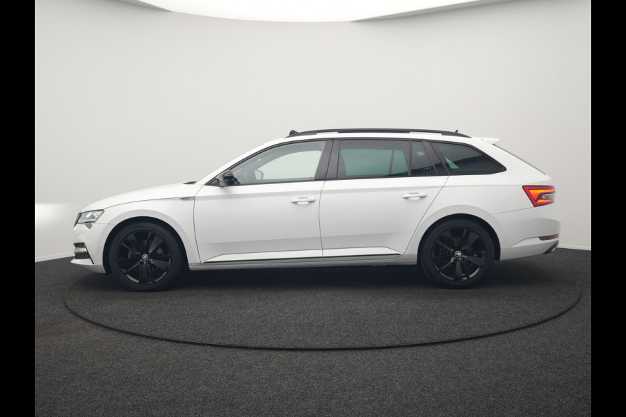 Škoda Superb Combi 1.4 TSI iV Sportline Business Plug In Hybrid 218pk PHEV | Panodak | Adaptive Cruise | Camera | Canton Audio | Alcantara Sportstoelen Memory & Verwarmd | Sfeerverlichting | Apple Carplay | Crystal LED | Stuur Verwarmd | Navigatie | DAB |