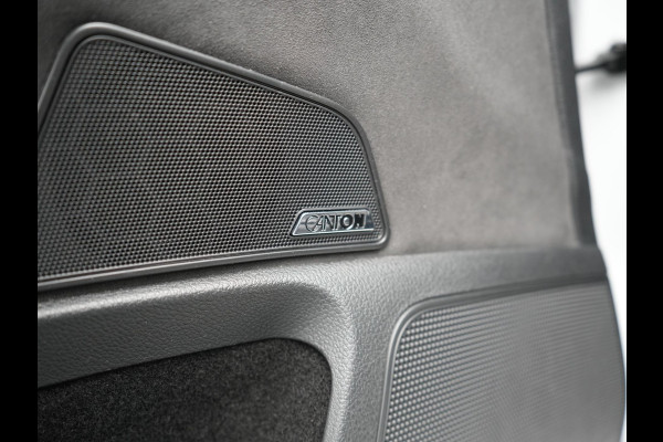 Škoda Superb Combi 1.4 TSI iV Sportline Business Plug In Hybrid 218pk PHEV | Panodak | Adaptive Cruise | Camera | Canton Audio | Alcantara Sportstoelen Memory & Verwarmd | Sfeerverlichting | Apple Carplay | Crystal LED | Stuur Verwarmd | Navigatie | DAB |