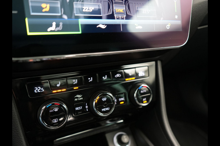 Škoda Superb Combi 1.4 TSI iV Sportline Business Plug In Hybrid 218pk PHEV | Panodak | Adaptive Cruise | Camera | Canton Audio | Alcantara Sportstoelen Memory & Verwarmd | Sfeerverlichting | Apple Carplay | Crystal LED | Stuur Verwarmd | Navigatie | DAB |