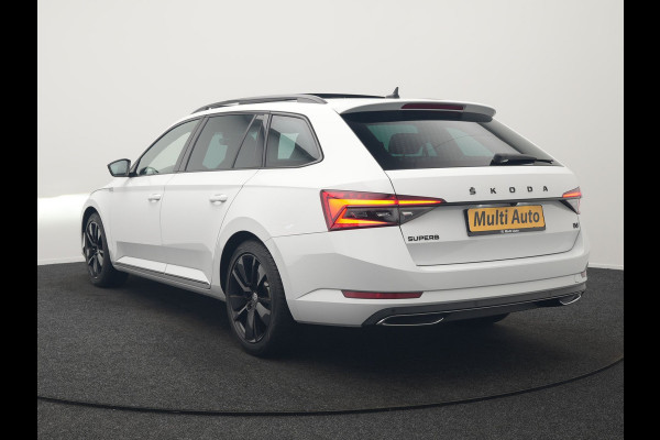 Škoda Superb Combi 1.4 TSI iV Sportline Business Plug In Hybrid 218pk PHEV | Panodak | Adaptive Cruise | Camera | Canton Audio | Alcantara Sportstoelen Memory & Verwarmd | Sfeerverlichting | Apple Carplay | Crystal LED | Stuur Verwarmd | Navigatie | DAB |