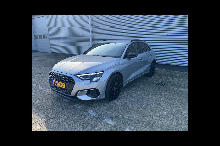 Audi A3 Sportback 40 TFSI e Advanced edition 205PK,Carplay,Virtual,Cruise,LED,Parkcontrol,Stoelverwarming