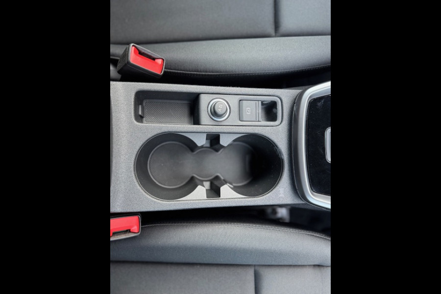 Audi A3 Sportback 40 TFSI e Advanced edition 205PK,Carplay,Virtual,Cruise,LED,Parkcontrol,Stoelverwarming