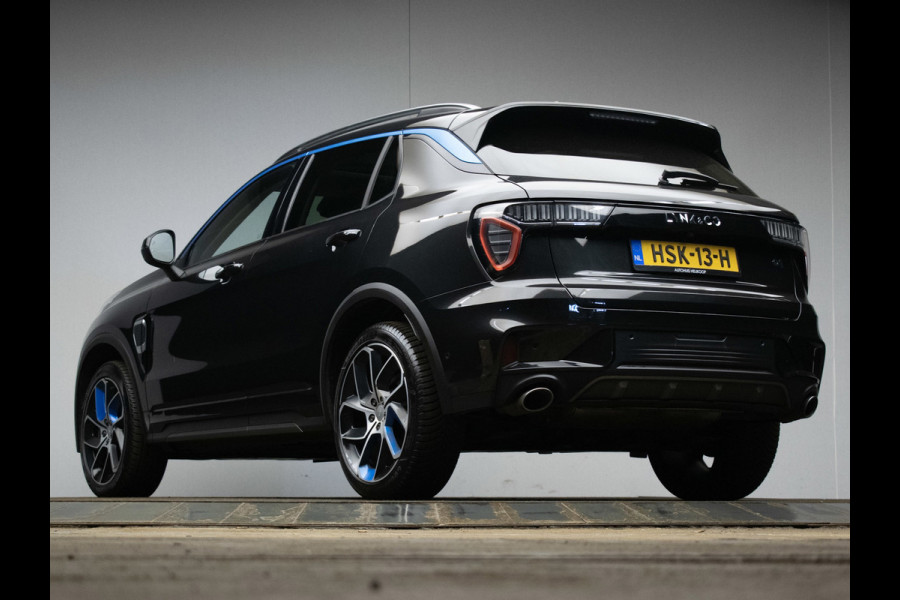 Lynk & Co 01 1.5 Sport (PANORAMADAK,APPLE CARPLAY,NAVI,CAMERA,360 VIEW,PDC,STOELVERWARMING,LED,GETINT,SPORTSTOELEN,LM VELGEN)