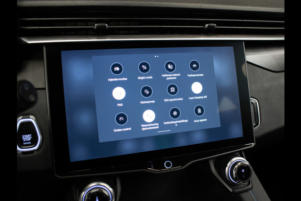 Lynk & Co 01 1.5 Sport (PANORAMADAK,APPLE CARPLAY,NAVI,CAMERA,360 VIEW,PDC,STOELVERWARMING,LED,GETINT,SPORTSTOELEN,LM VELGEN)