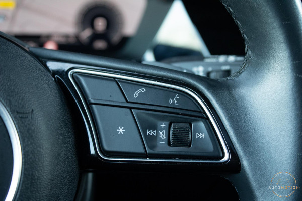 Audi A3 Sportback 45 TFSIe S S-line Panoramadak Camera Matrix Sfeer