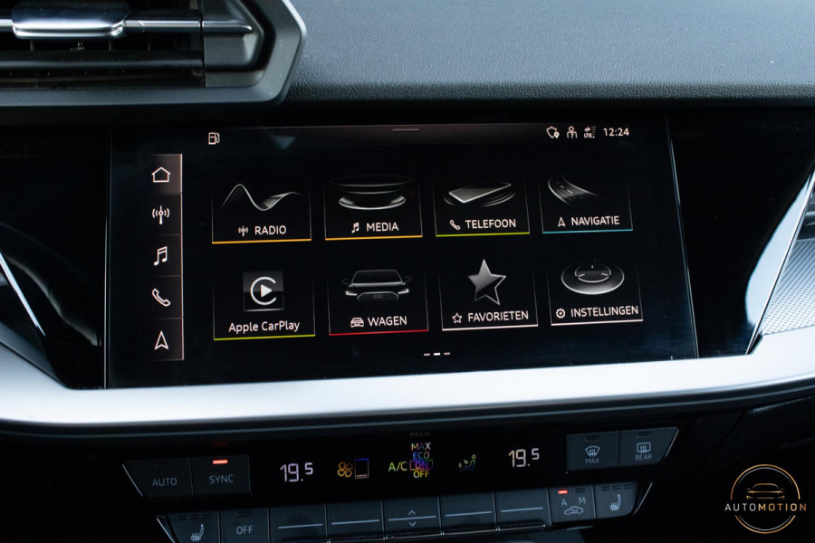 Audi A3 Sportback 45 TFSIe S S-line Panoramadak Camera Matrix Sfeer