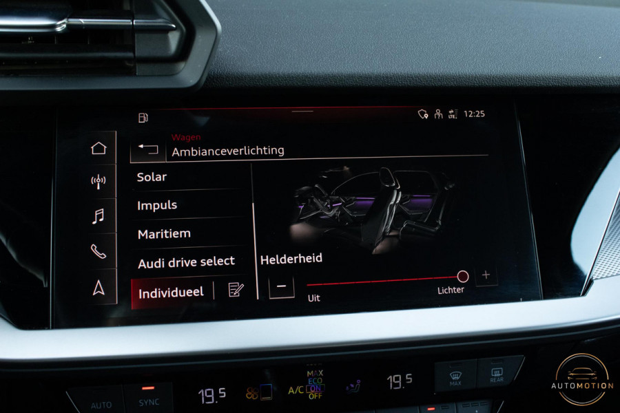 Audi A3 Sportback 45 TFSIe S S-line Panoramadak Camera Matrix Sfeer