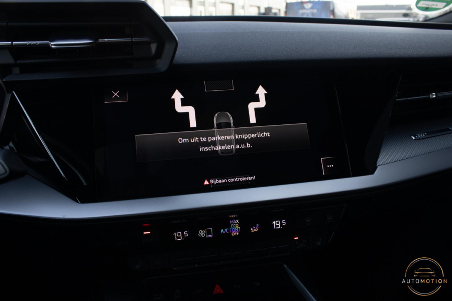 Audi A3 Sportback 45 TFSIe S S-line Panoramadak Camera Matrix Sfeer