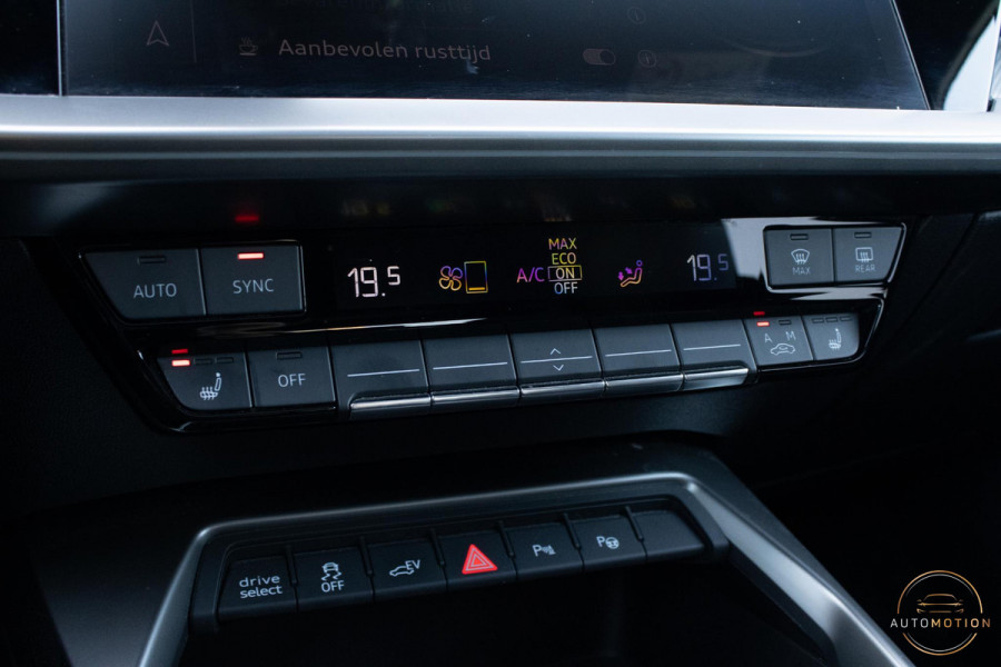 Audi A3 Sportback 45 TFSIe S S-line Panoramadak Camera Matrix Sfeer